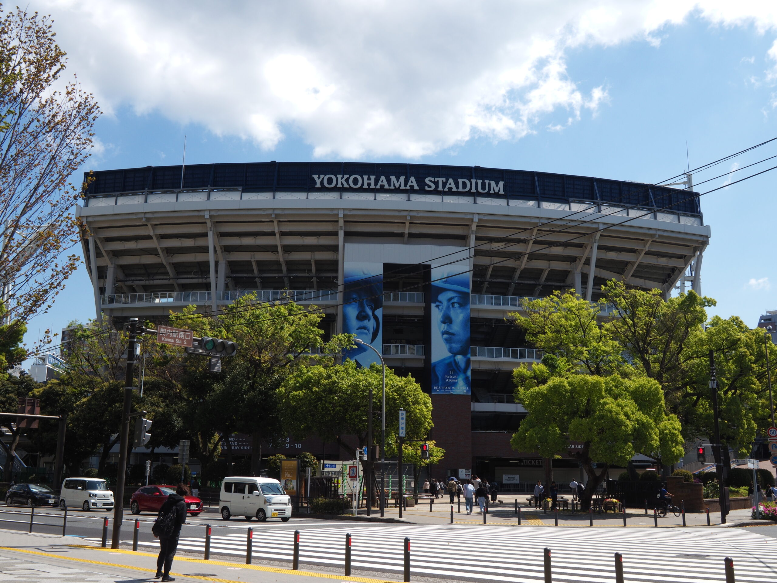横浜のランドマークのひとつ横浜スタジアム