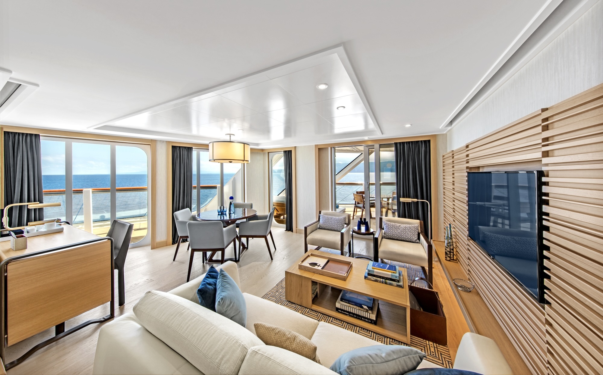 エクスプローラ・スイート