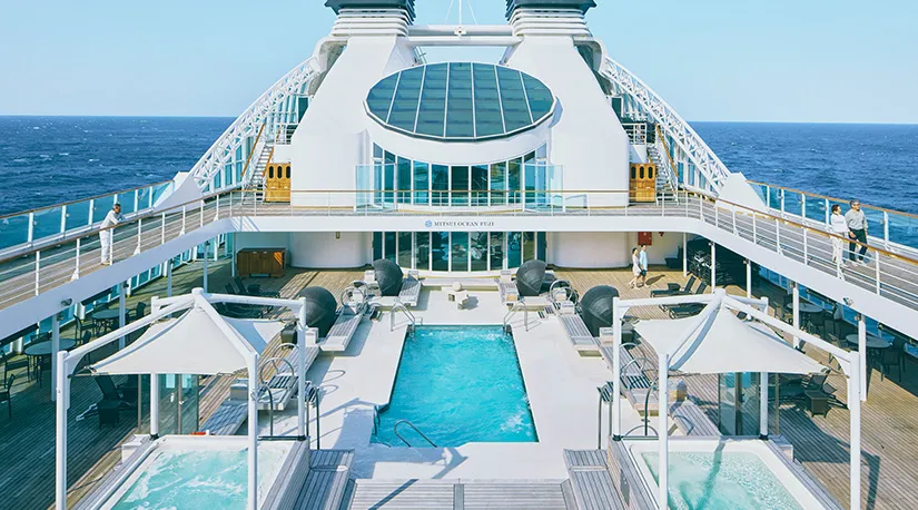 プール・デッキ