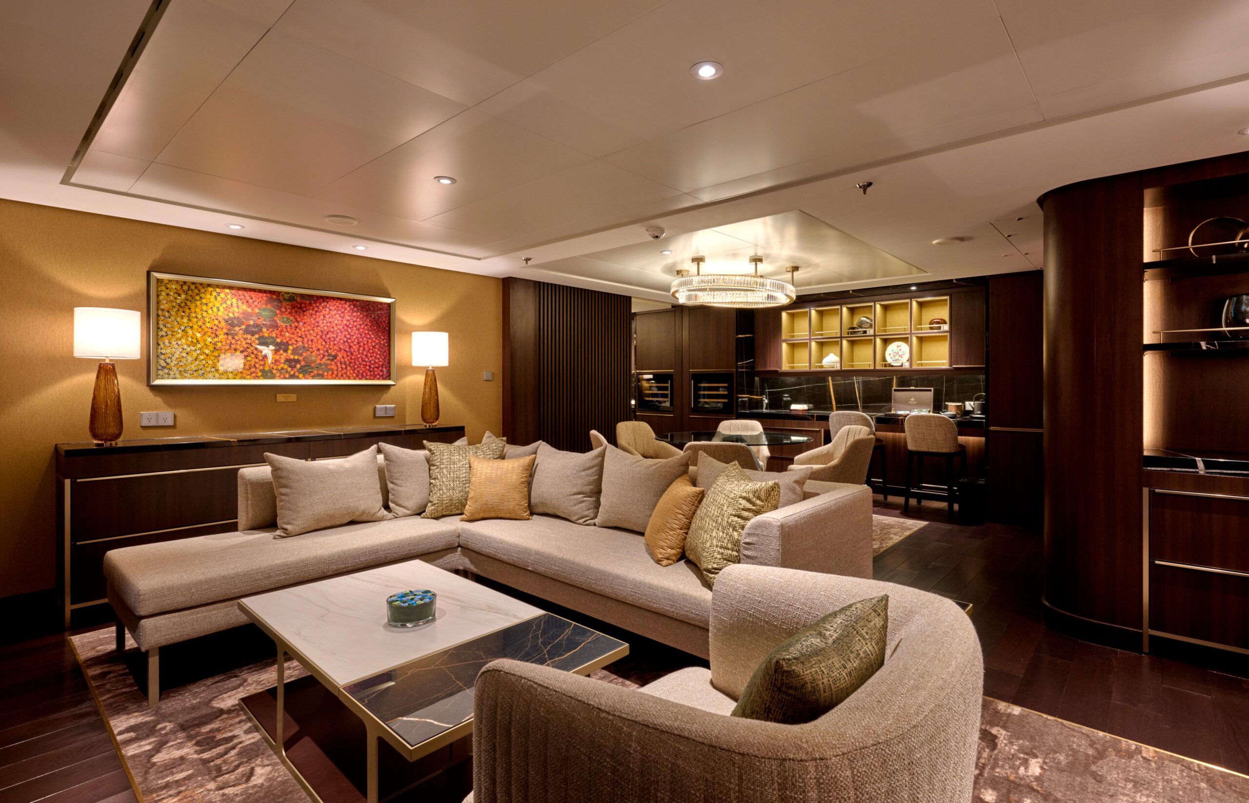 ロイヤルペントハウス