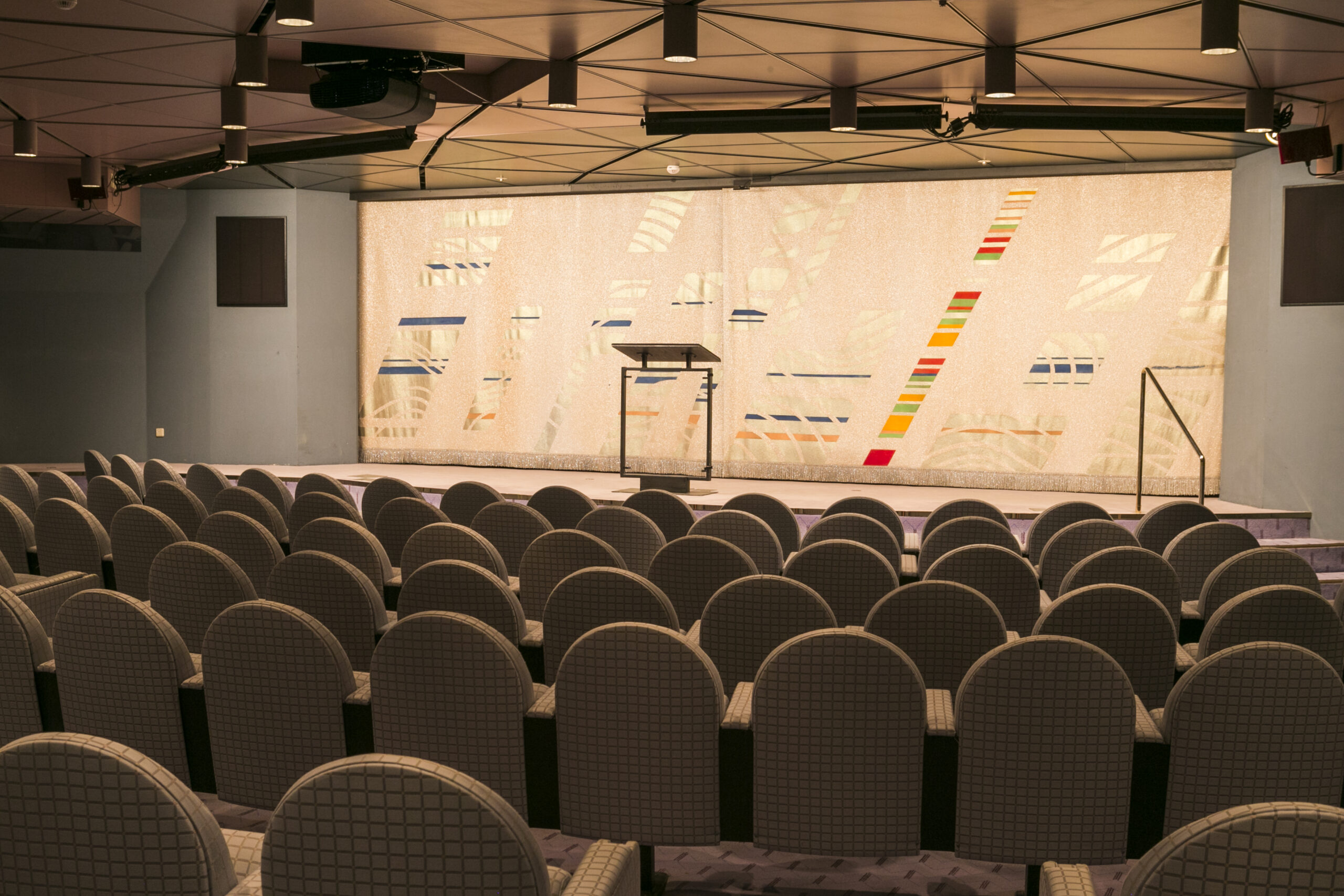 ハリウッドシアター