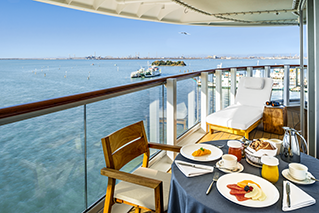 ルームサービス