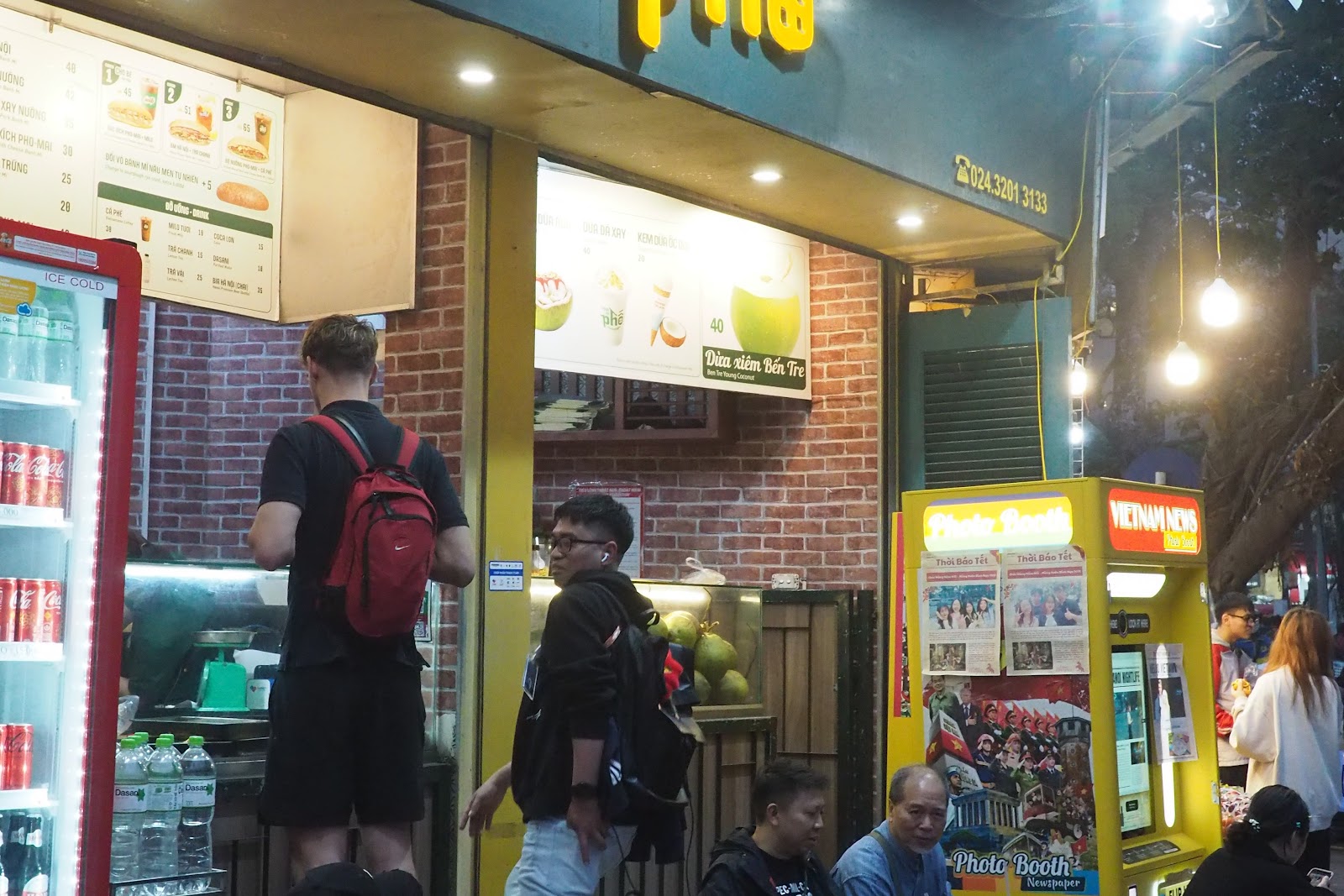 旧市街のバインミー人気店